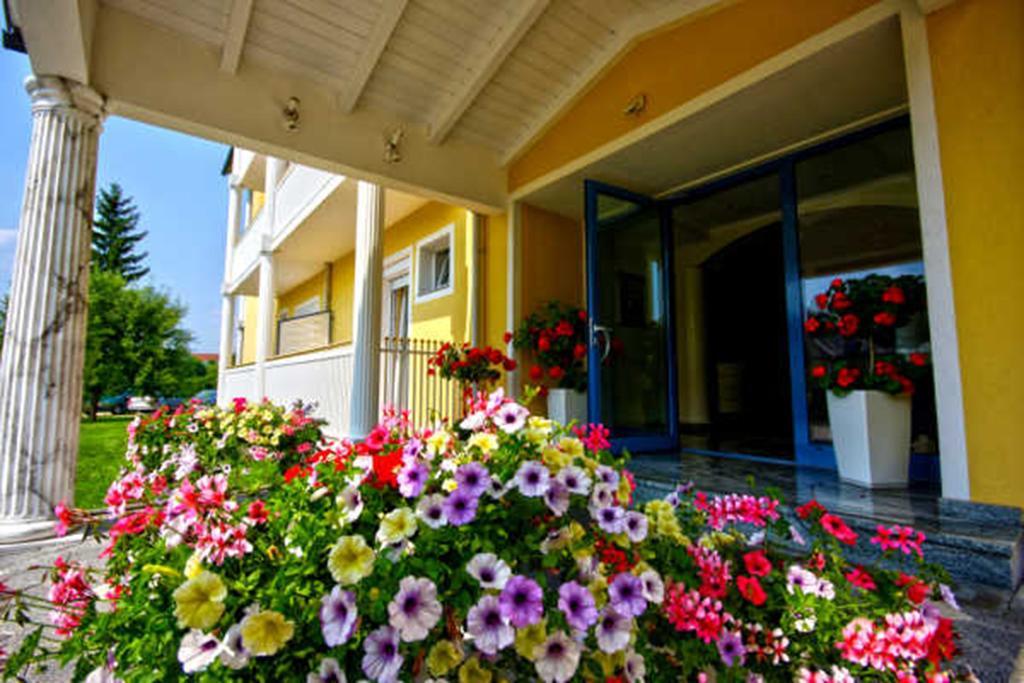 Pension Helios Sankt Kanzian am Klopeiner See Bagian luar foto