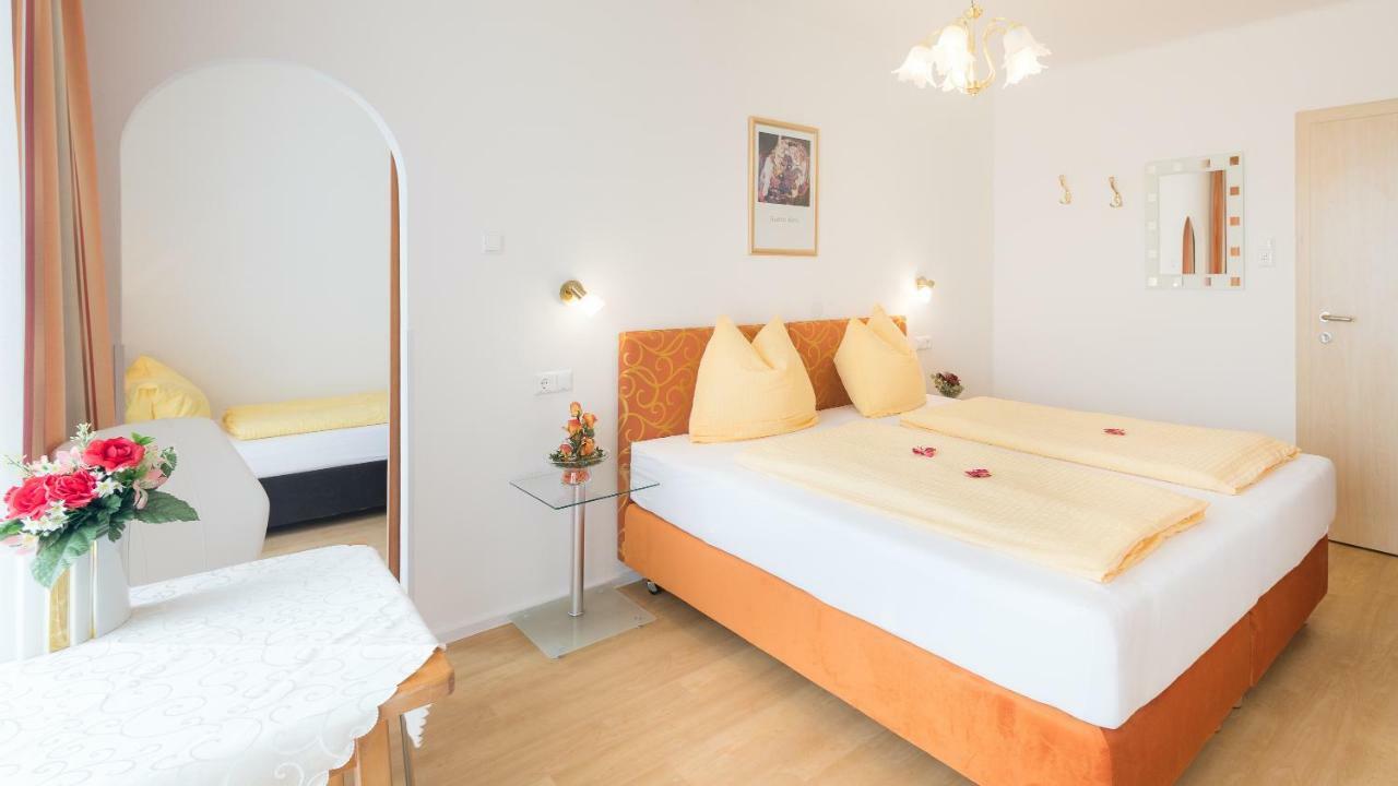 Pension Helios Sankt Kanzian am Klopeiner See Bagian luar foto